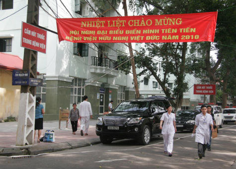 Nữ bệnh nhân mang tật vì bác sĩ tắc trách?